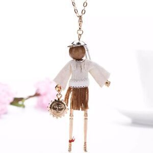 SUEDE CARWASH Skirt Fashionista Doll Long Necklace
